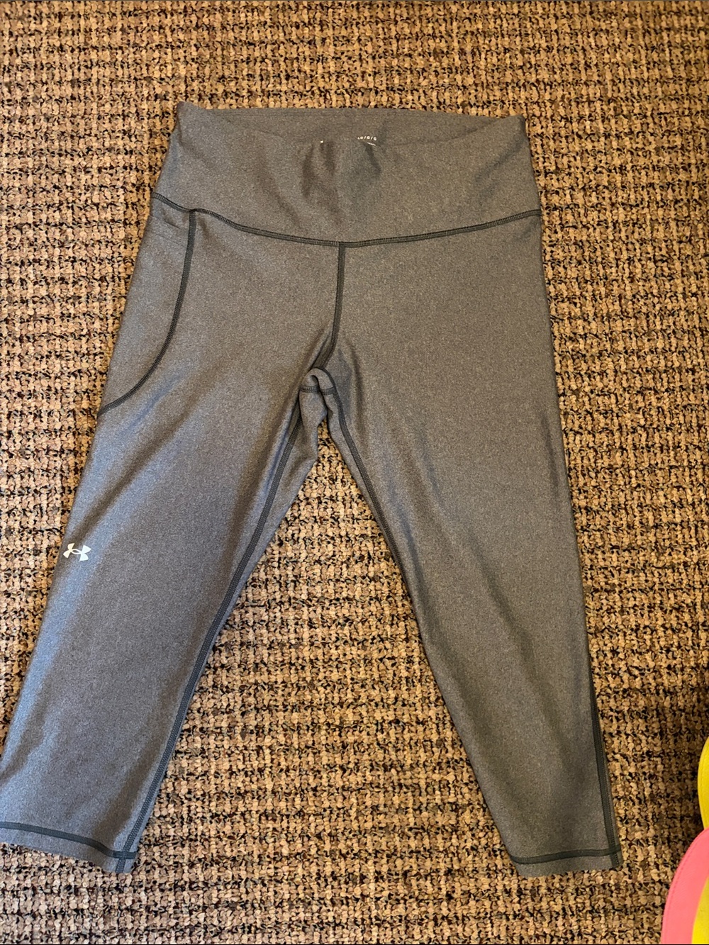 Women’s Under Armour Charcoal Heather Capri size large